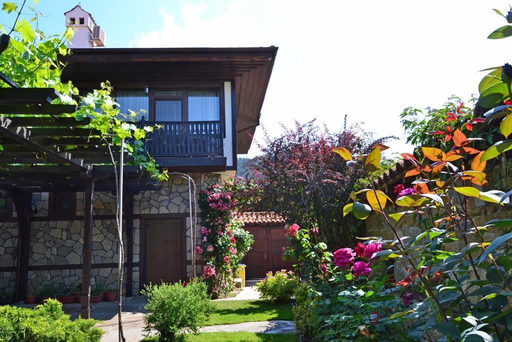 Guest House Stara Planina Калофер Экстерьер фото